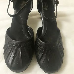 Black Heels Sz 8